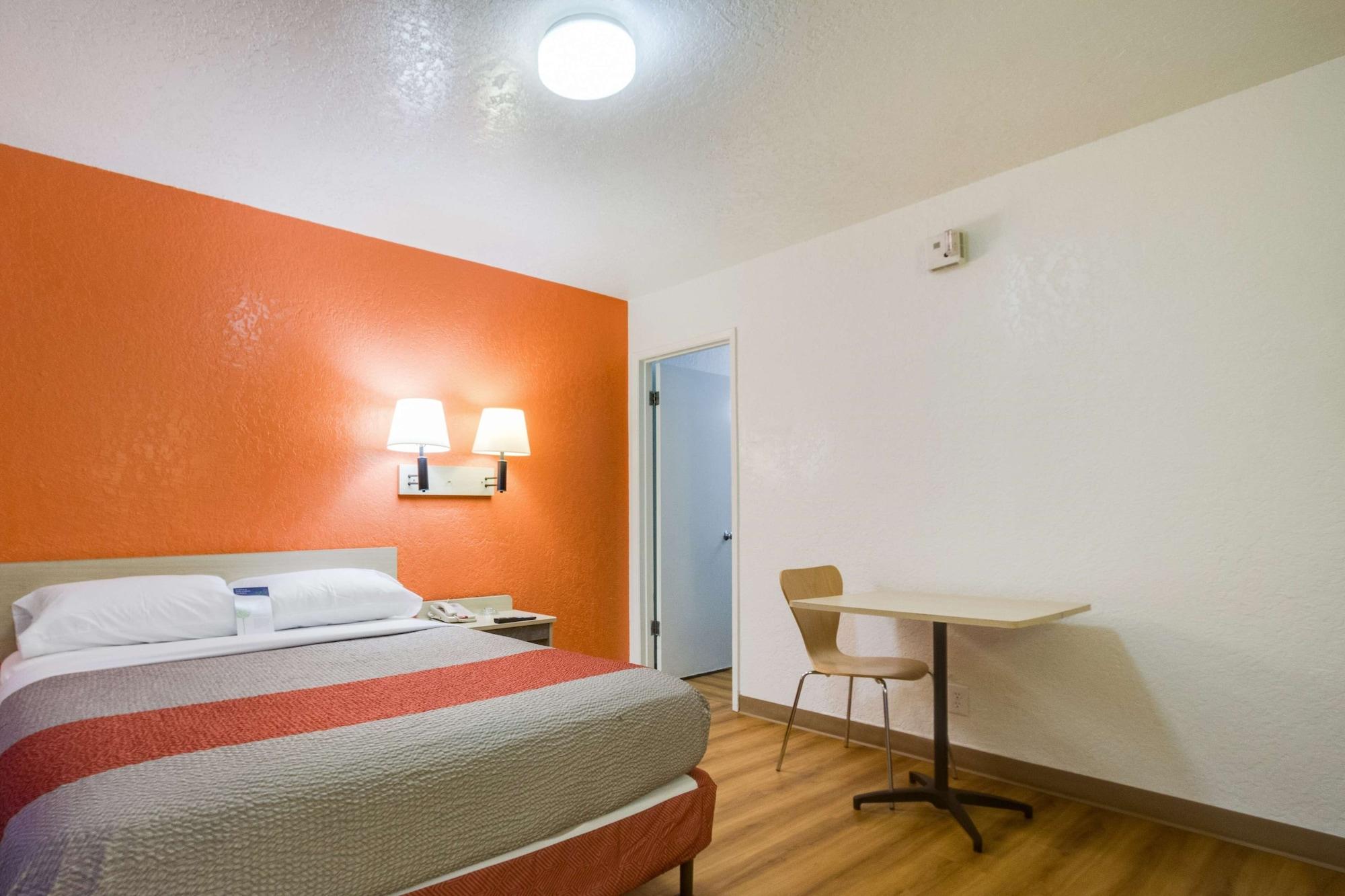 Park Inn By Radisson, Lakewood Bagian luar foto