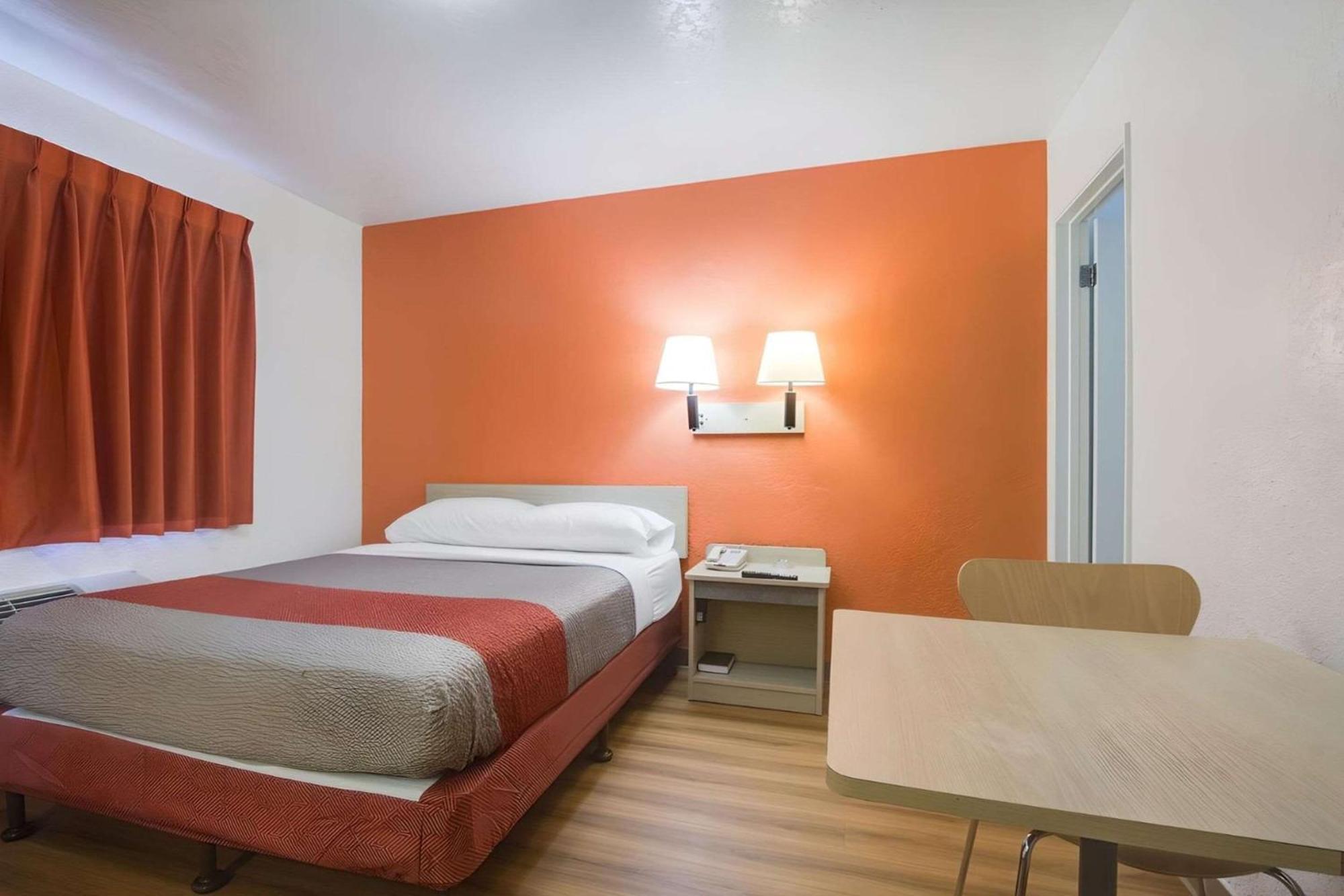 Park Inn By Radisson, Lakewood Bagian luar foto