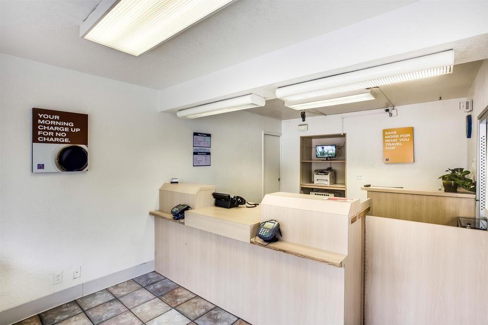 Park Inn By Radisson, Lakewood Bagian luar foto